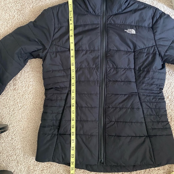 The North Face Women’s Jacket - Picture 6 of 7